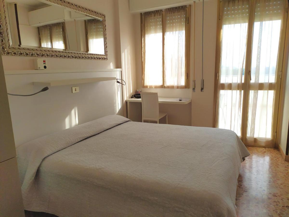 Hotel Bellavista 산토바르톨로메오알마레 외부 사진