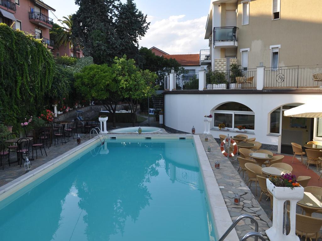 Hotel Bellavista 산토바르톨로메오알마레 외부 사진