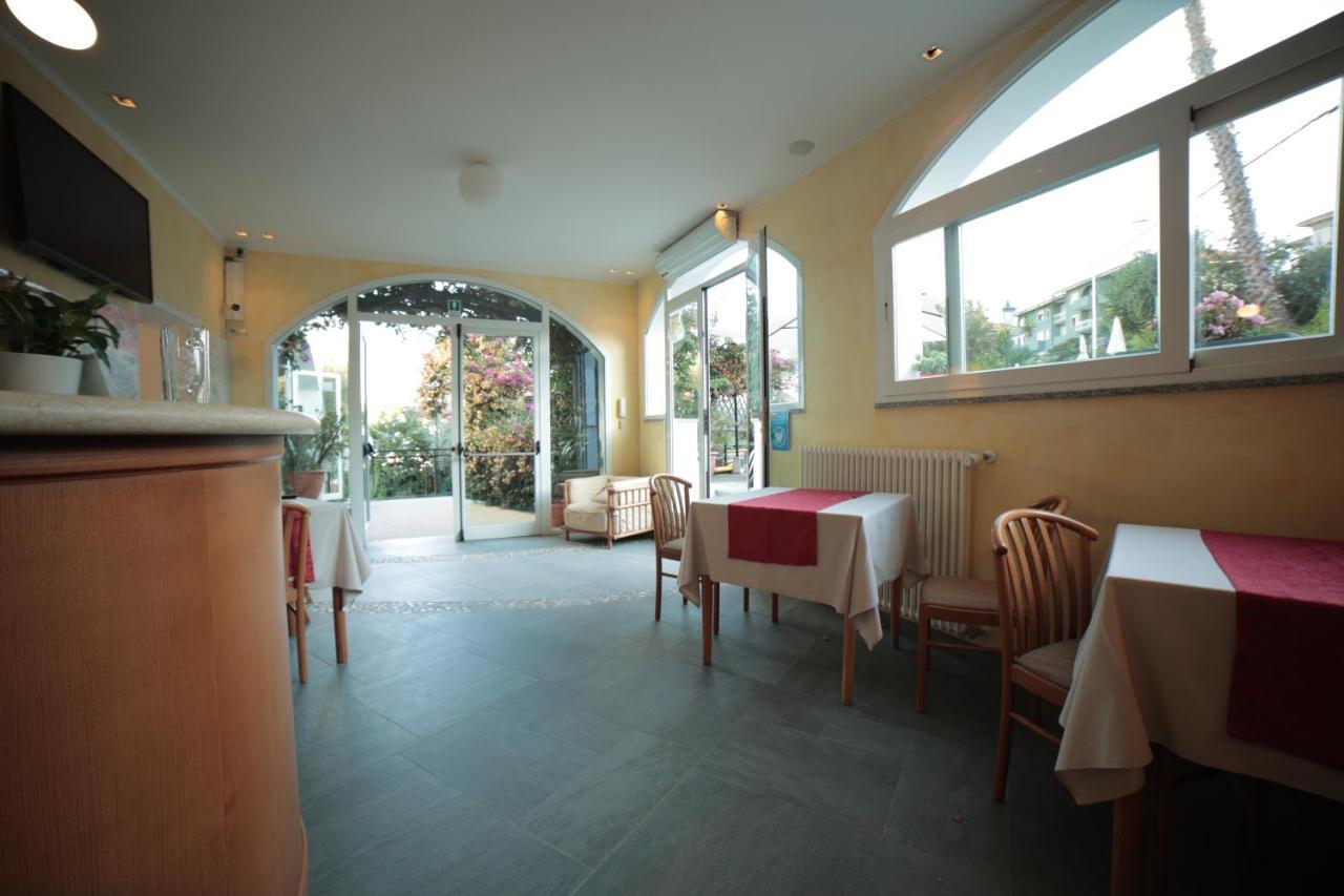 Hotel Bellavista 산토바르톨로메오알마레 외부 사진