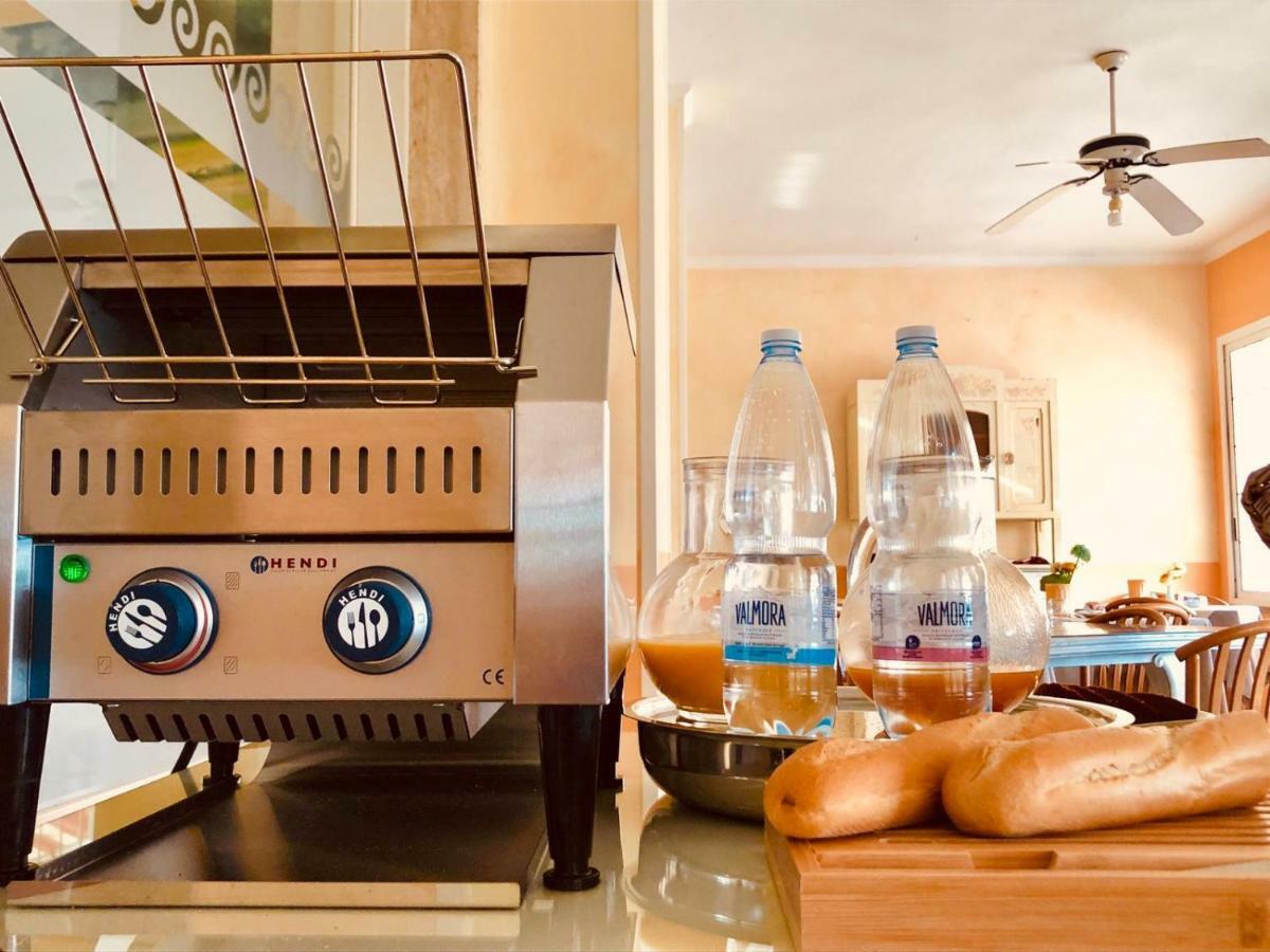 Hotel Bellavista 산토바르톨로메오알마레 외부 사진